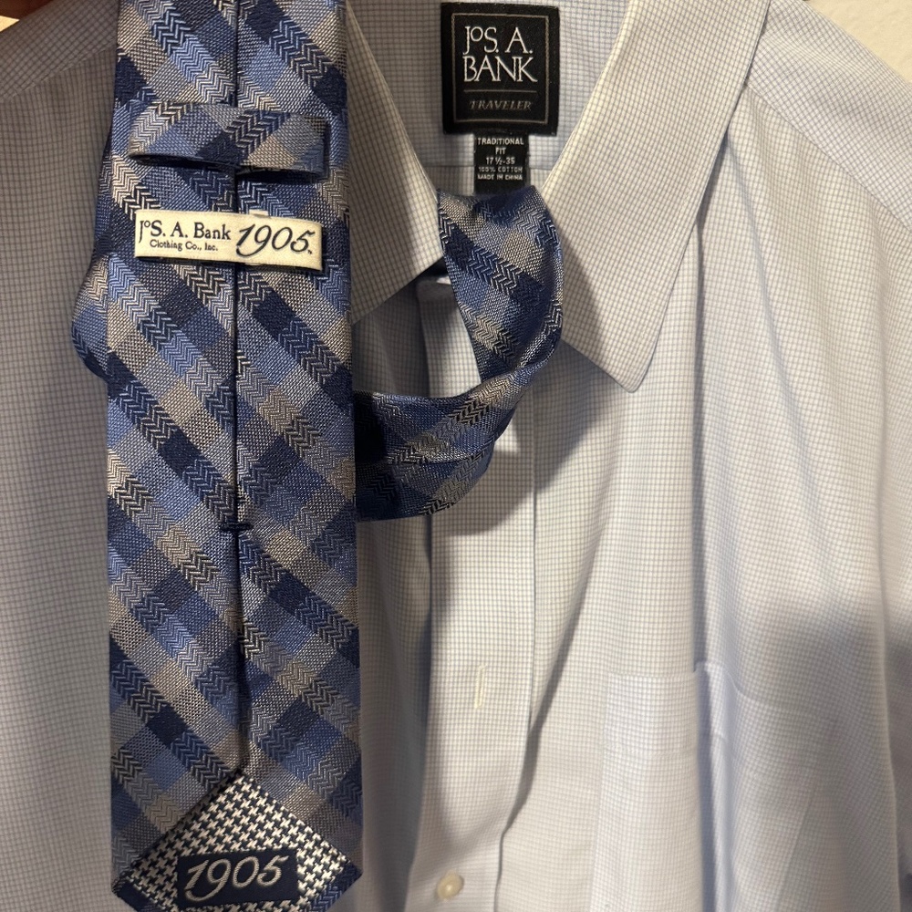 Jos A Bank 17.5-35 w/ 1905 tie